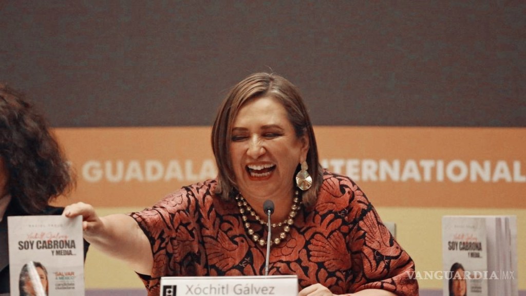 Los tres libros de «La cabrona y media» de&nbsp;Xóchitl