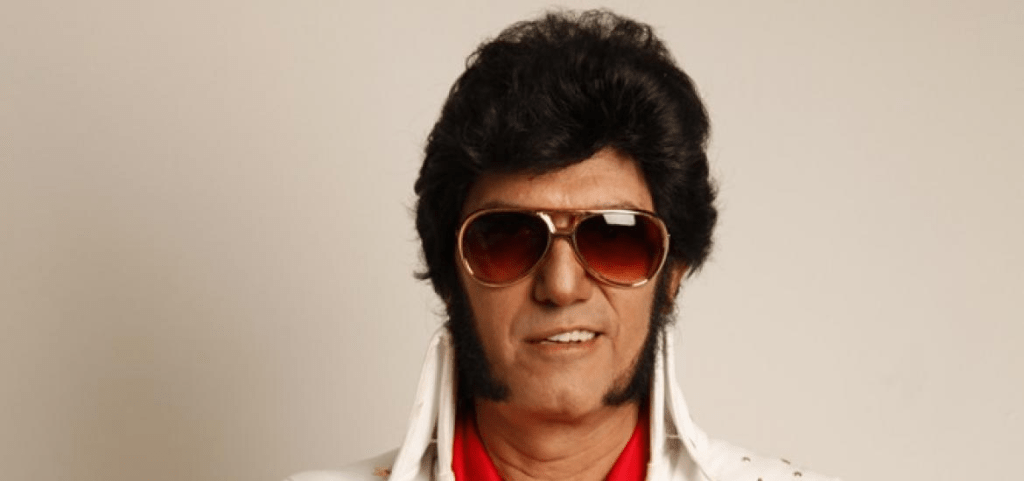 El día que conversé con el Elvis mexicano sobre «películas tontas» del Rey del&nbsp;Rock