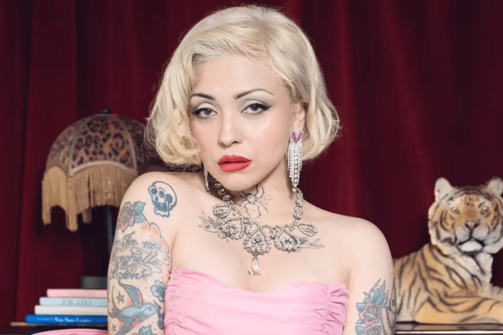 Mon Laferte, Homenaje a Violeta Parra y Los Ángeles Azules en la FIM GDL&nbsp;10