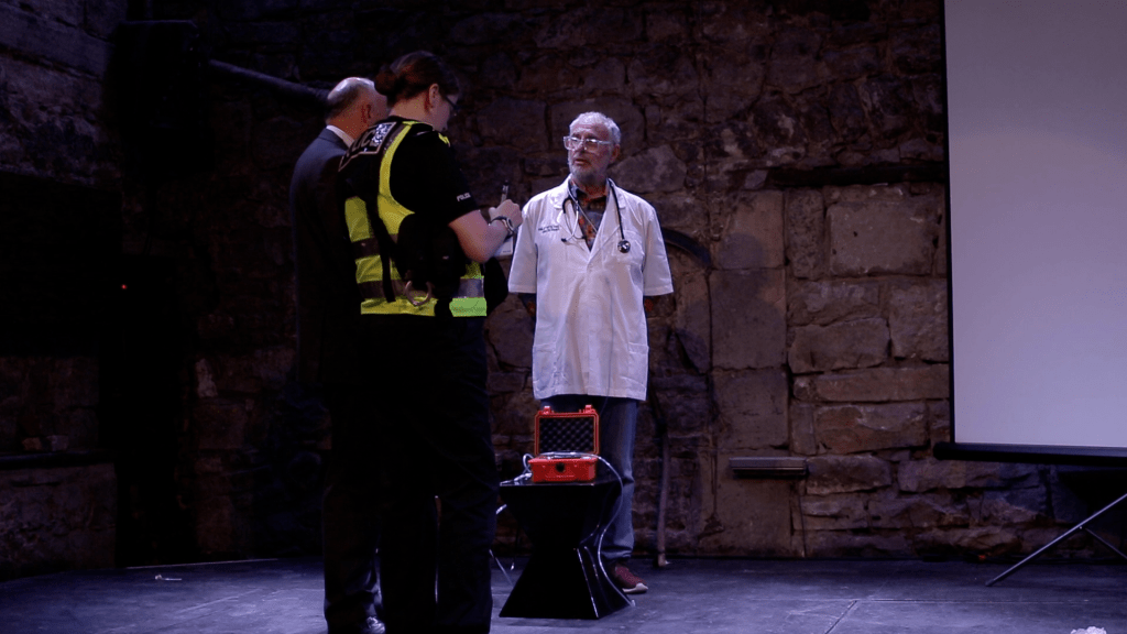 De médico defensor de la eutanasia a standopero que habla sobre muerte&nbsp;asistida