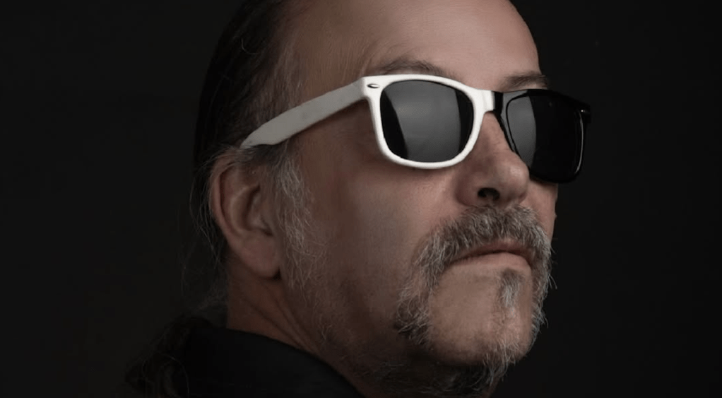 Tony Méndez y los puentes del&nbsp;rock