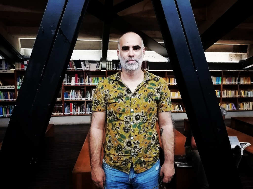 «Cuba está dirigida por la casta militar y es un lugar muy pobre»: el cineasta Armando Capó