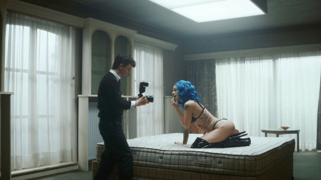 La sirena insaciable de los Milky Ways y la feminista que ama al hijo de la pareja&nbsp;porno